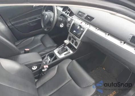 2009 Volkswagen Passat Komfort z USA, uszkodzony, nr VIN WVWJK93C69P039060